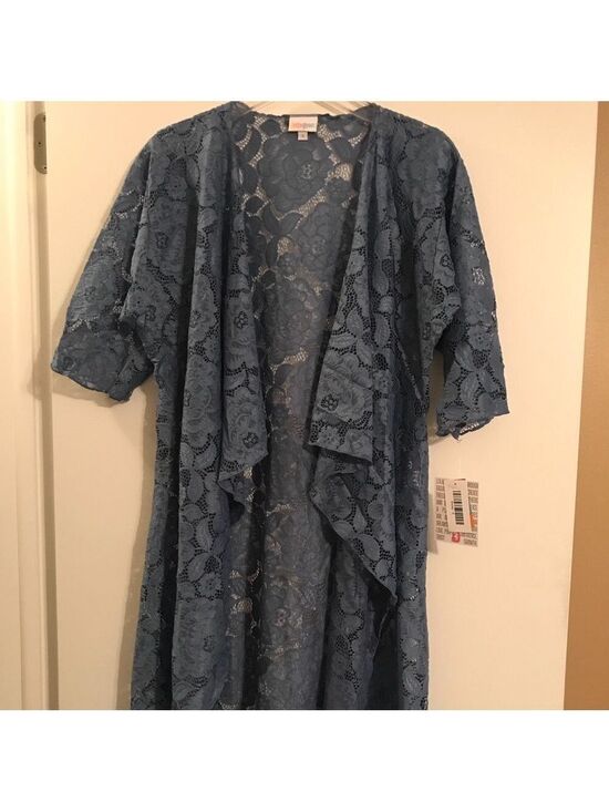 LuLaRoe Tops - NWT Lularoe Small Lace Shirley
